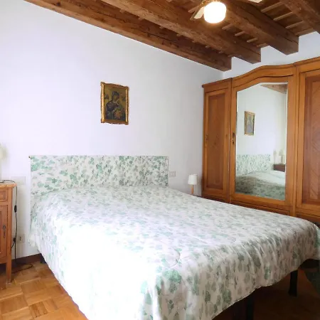 Apartamento Delicious Near St. Square